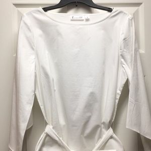 3/4 sleeve white shirt with tie around waist
